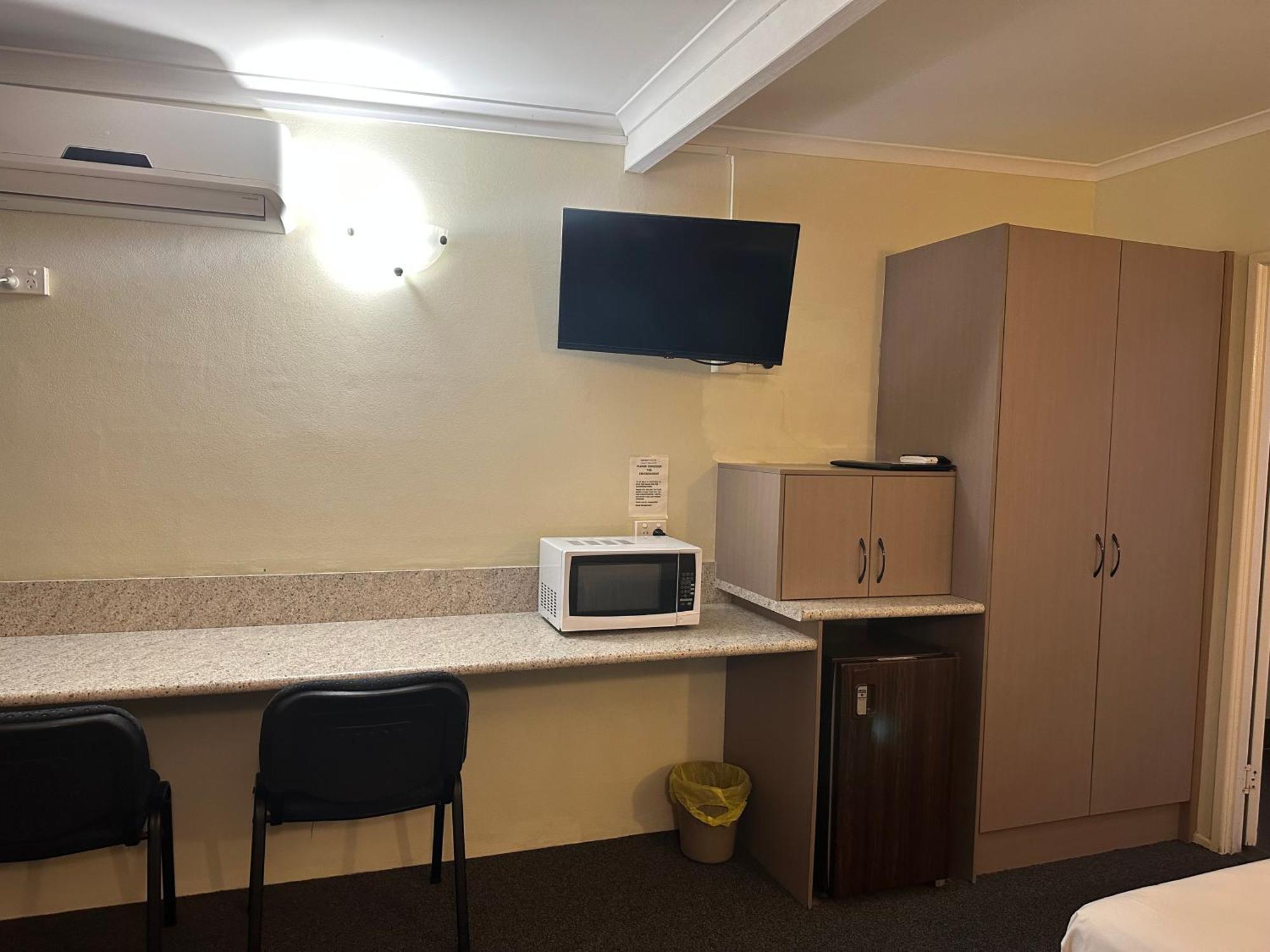 BILOELA CENTRE MOTEL | ⋆⋆⋆ | AUSTRALIA | SEASON DEALS FROM $94